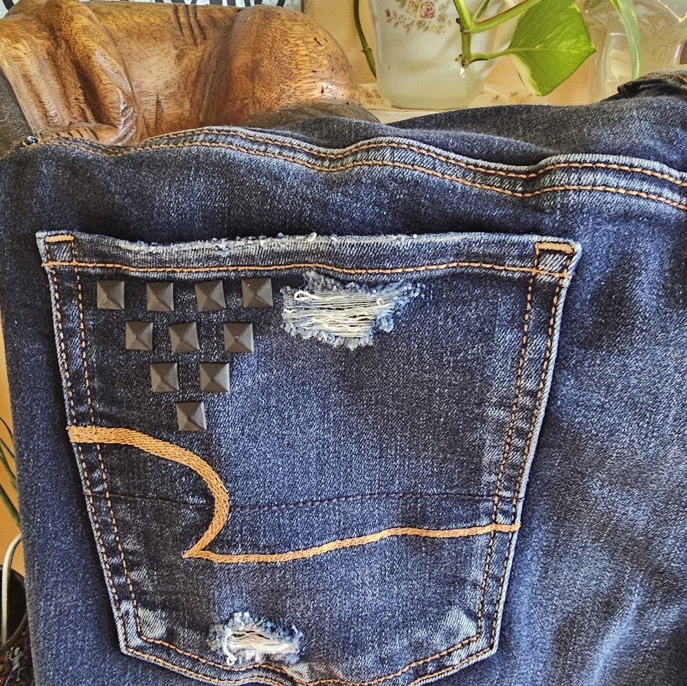 Custom painted jeans - Picture 2 of 2